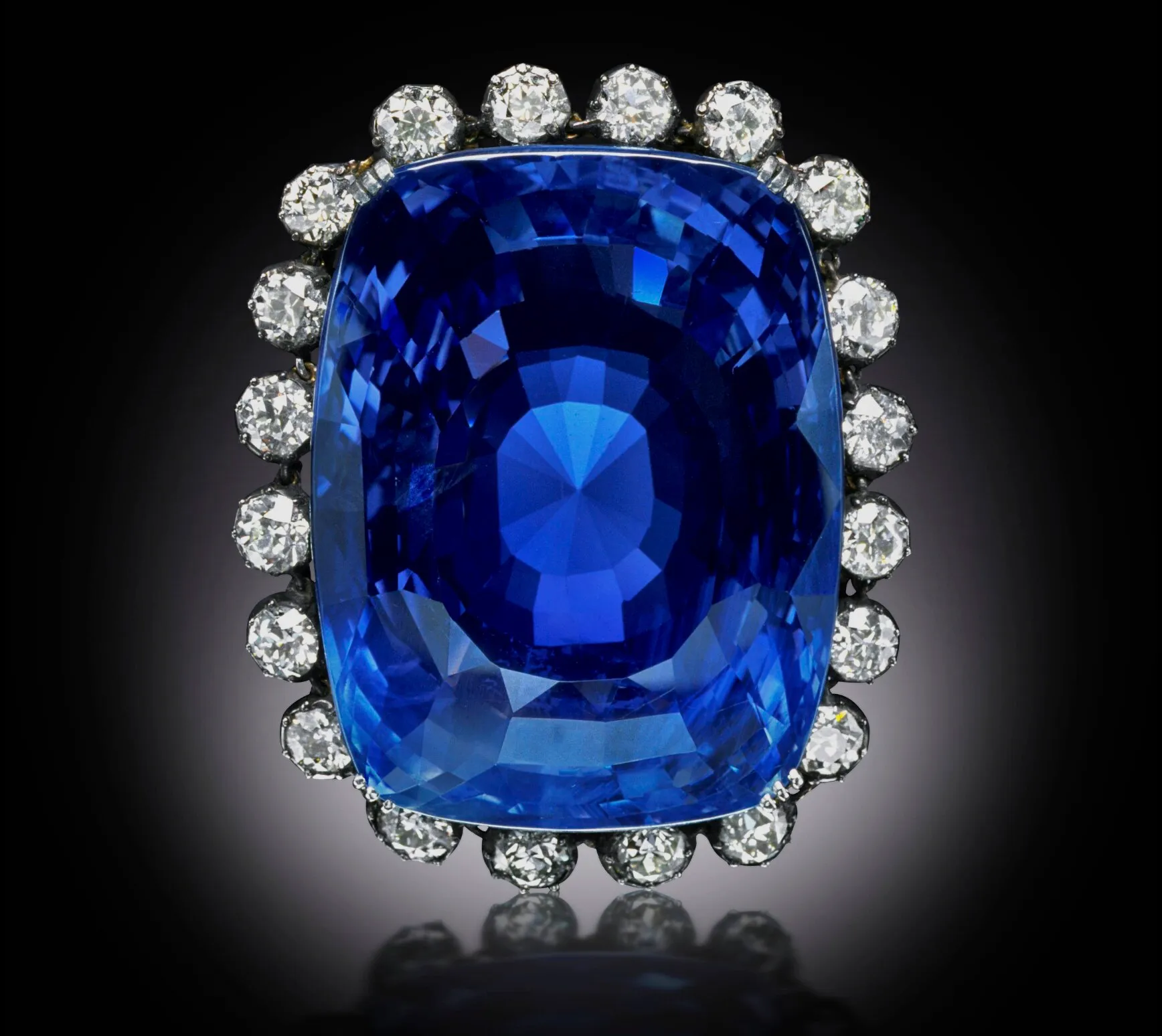 Rough sapphire in its natural setting